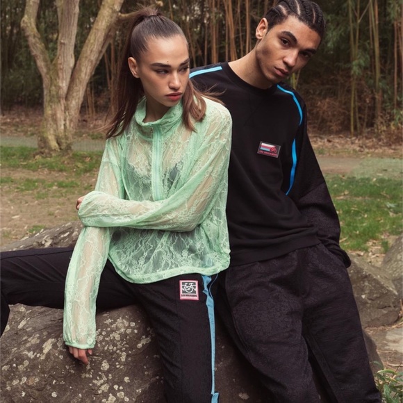 Les Benjamins Tops - Les Benjamins green lace top.